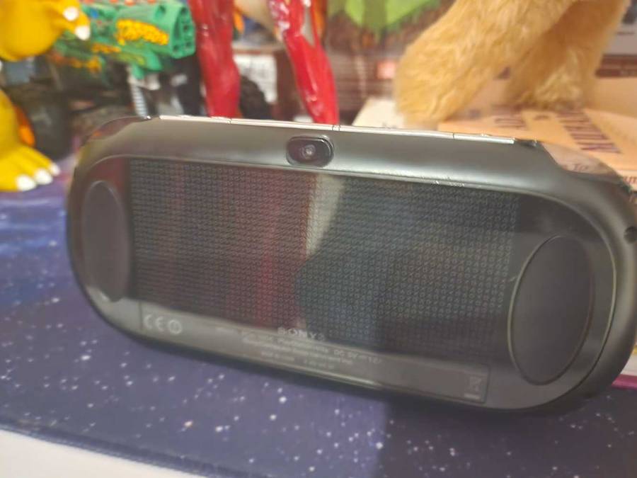 PS VITA OLED MODEL 32GB Modded