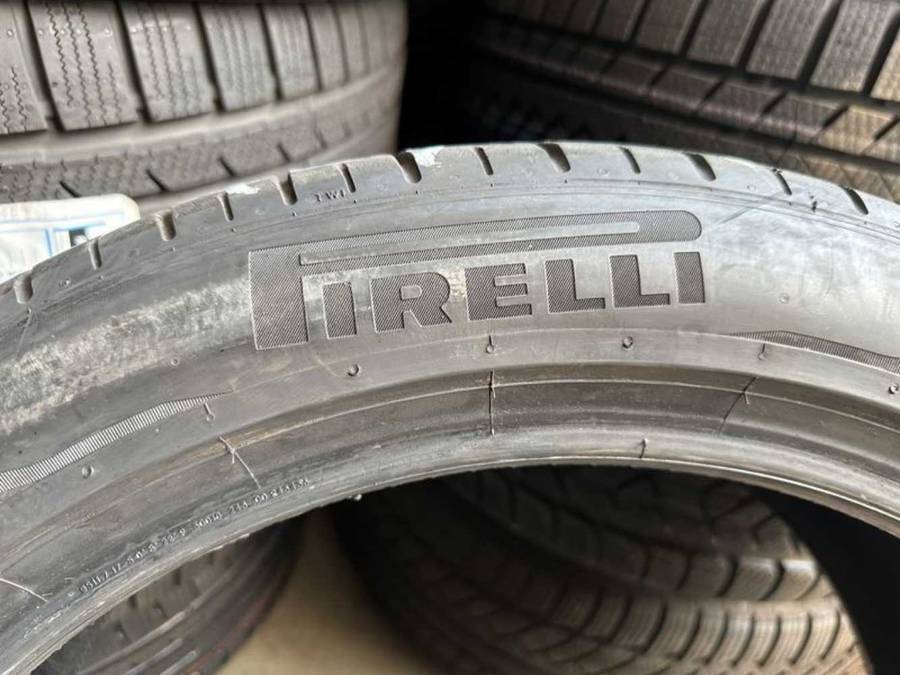 245/45/20(2), 275/40/20(2) Pirelli Pzerro Runft. 85% lie