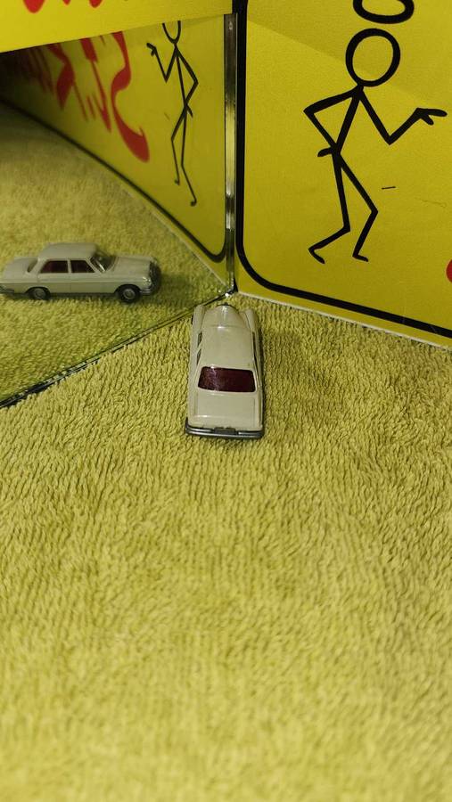 Mercedes Benz 280S by Wiking