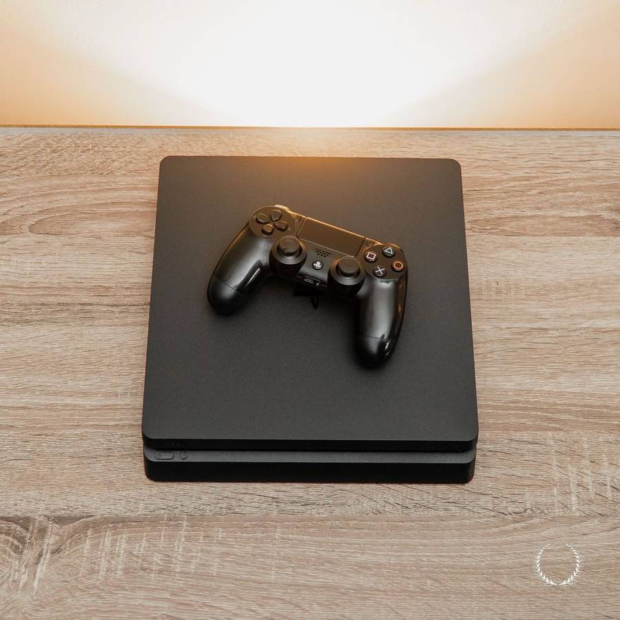 PlayStation 4 Slim