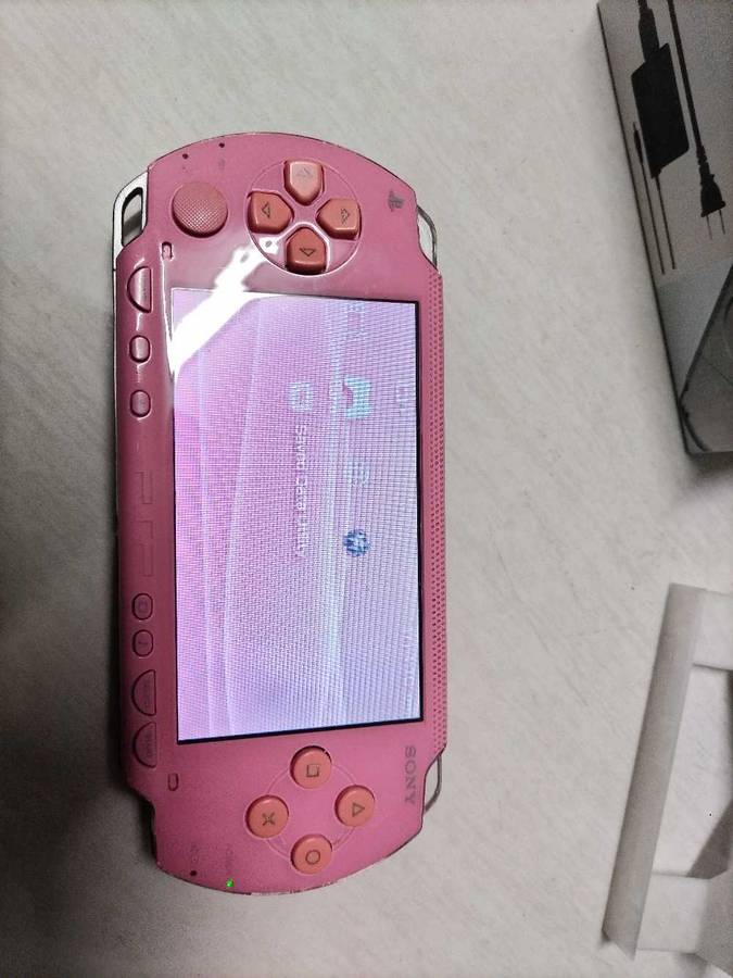 Pink limited edition psp 1000 console