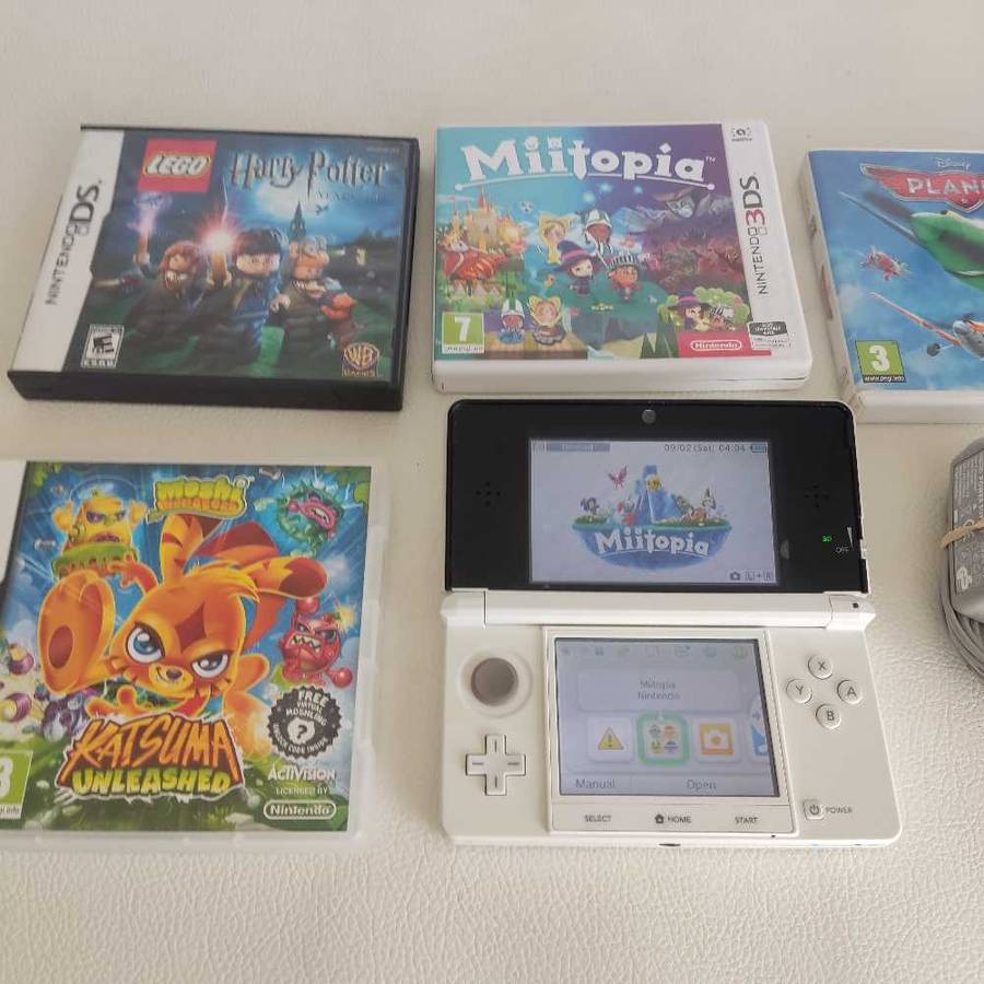 Nintendo 3ds Console With Games bundle