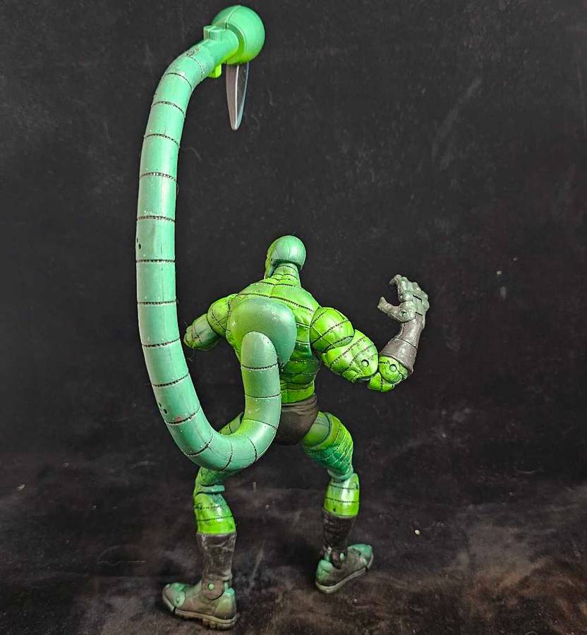ToyBiz Marvel Spider-Man Classics Scorpion