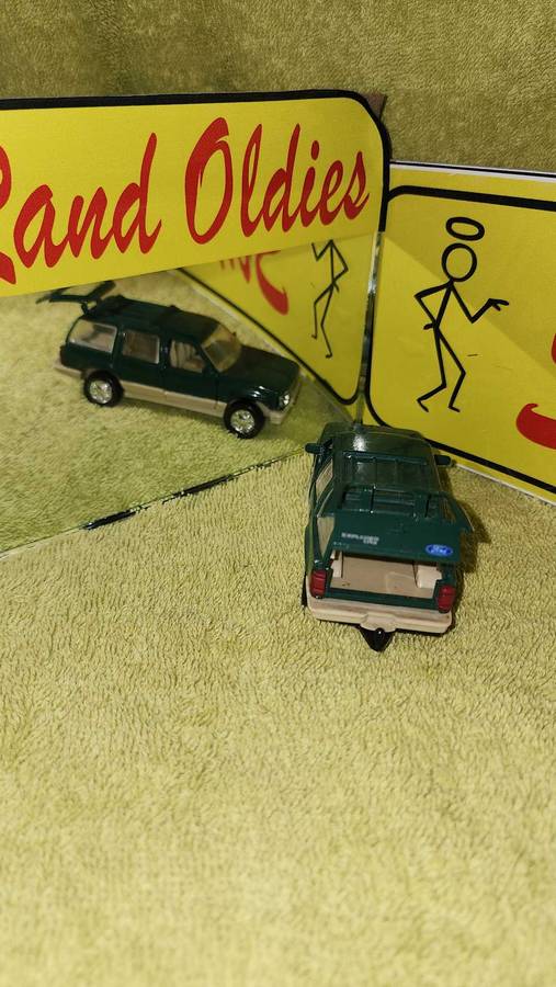 Ford Explorer Road Champs