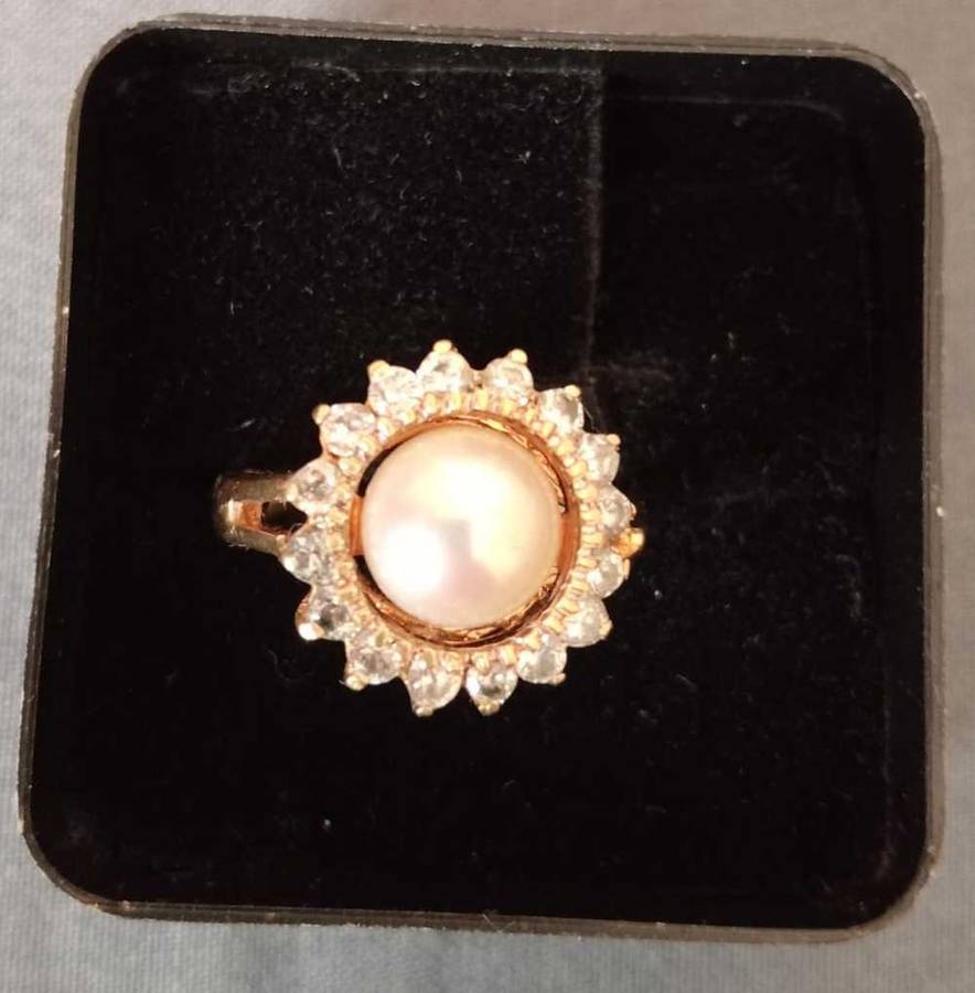 18k yellow gold Pearl ring vintage 1981