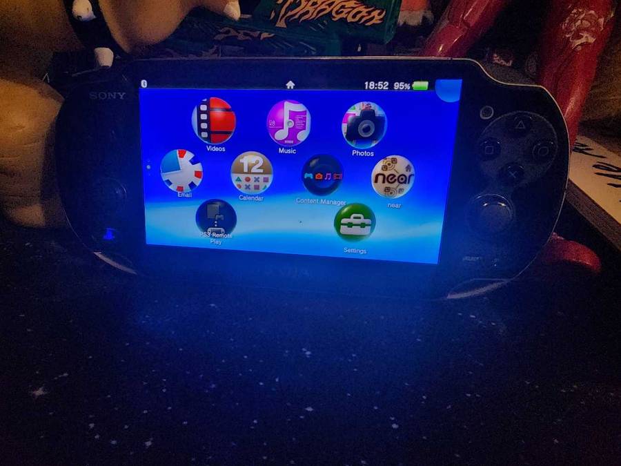 PS VITA OLED MODEL 32GB Modded