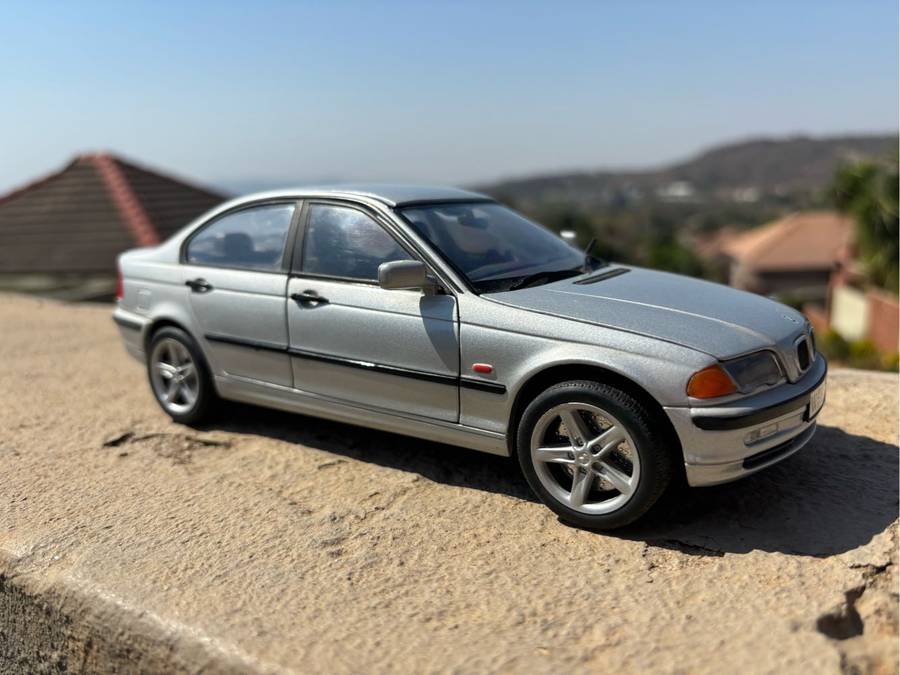 1998 BMW 328i E46 1/18 Silver Diecast model