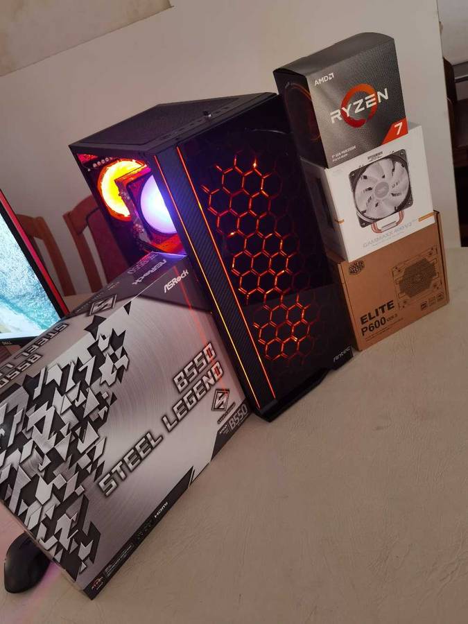 AMD Ryzen 3700X PC / AMD Radeon HD 6570 1GB