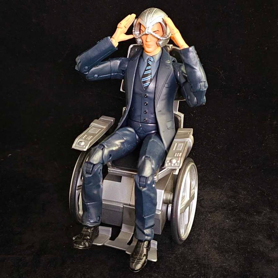 ToyBiz Marvel Legends Professor X