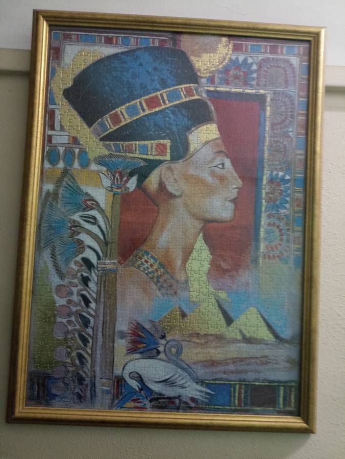 Nevertiti puzzle picture in frame