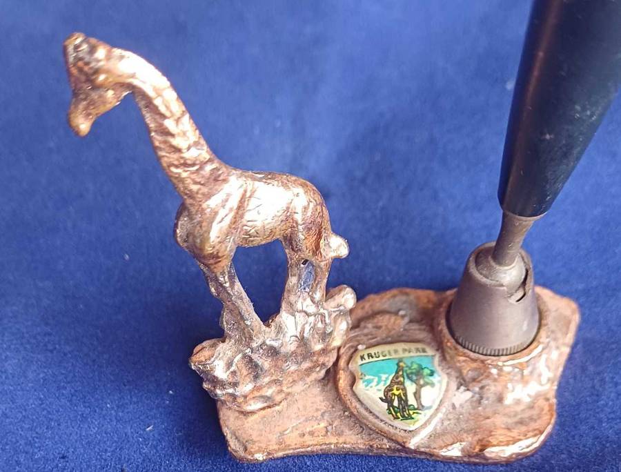 Vintage Krugerpark pen holder
