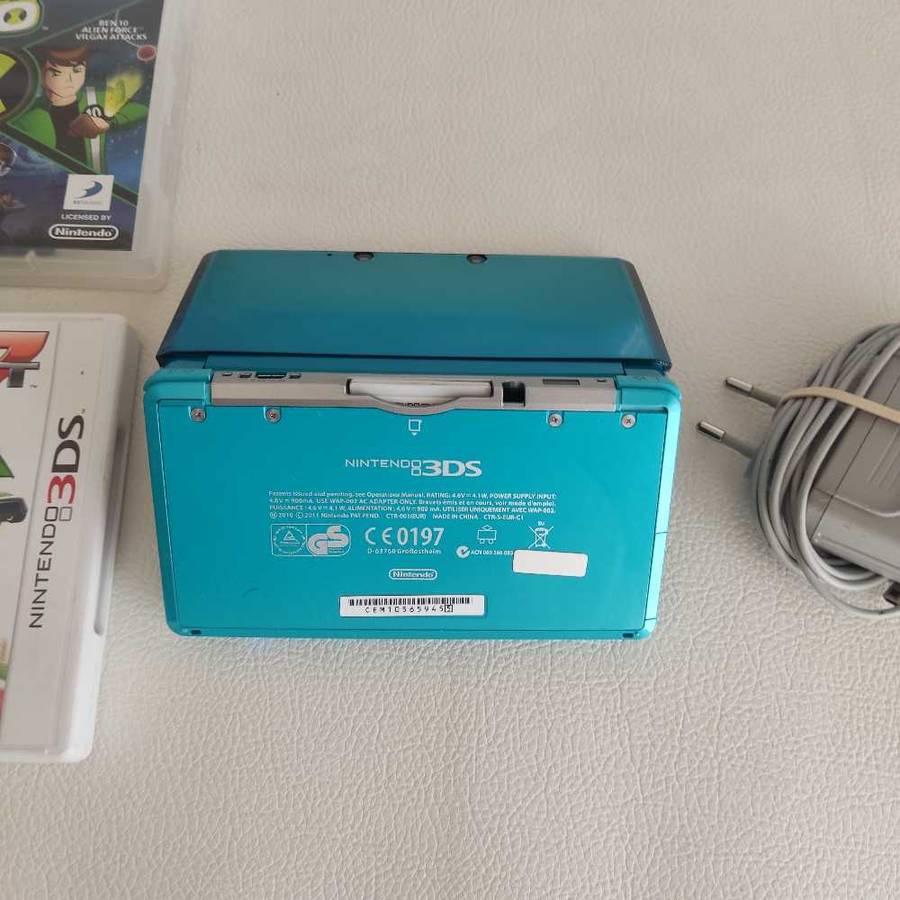 Nintendo 3ds European region  console with games