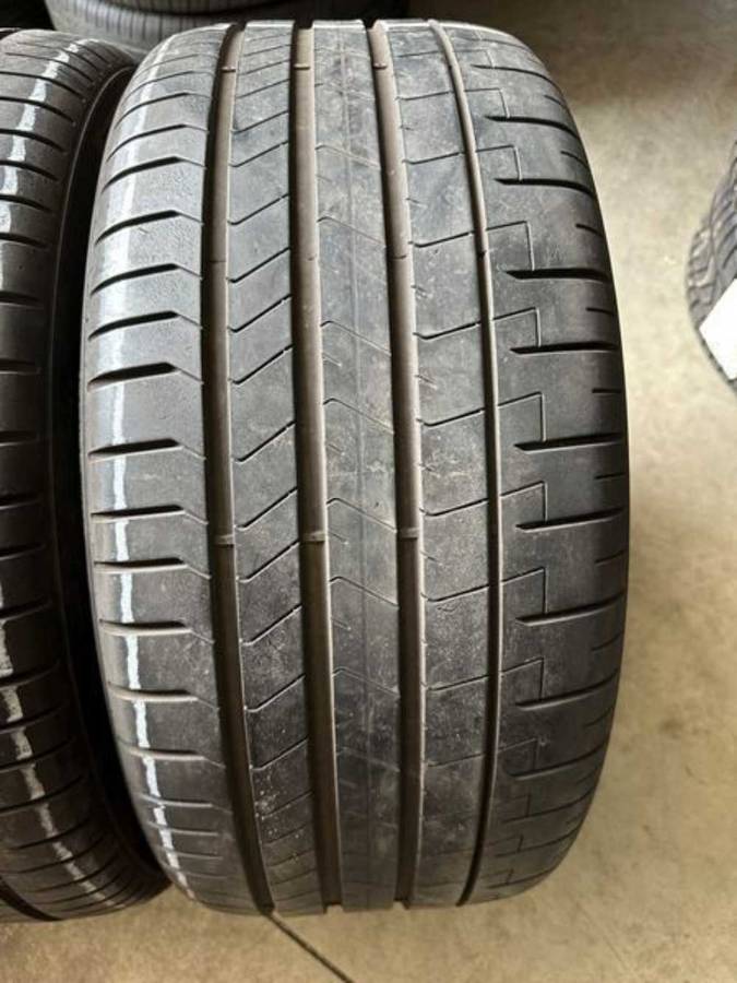 245/45/20(2), 275/40/20(2) Pirelli Pzerro Runft. 85% lie