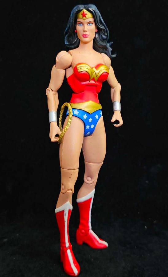 Mattel DC Universe Classics Wonder Women