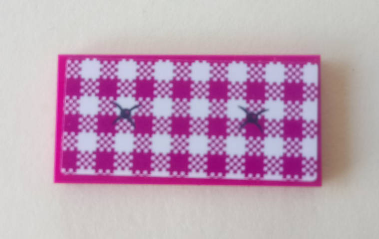 Lego (U) ~ Tile 2 x 4 with Cushion with 2 Buttons Magenta and White Checkered Pattern ( ~ [Magenta]
