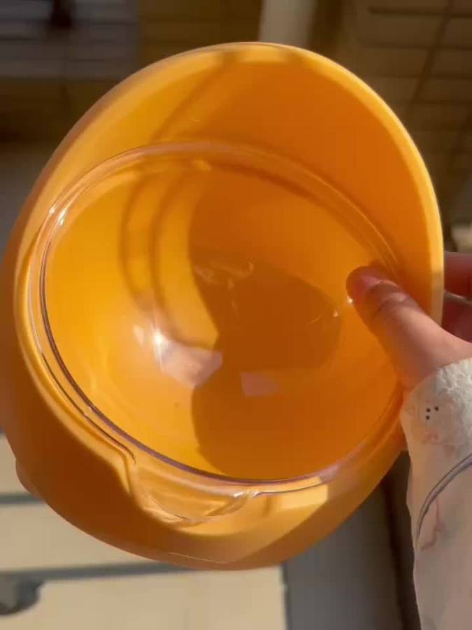 Pet Supplies Color Hemisphere Feeder   Orange