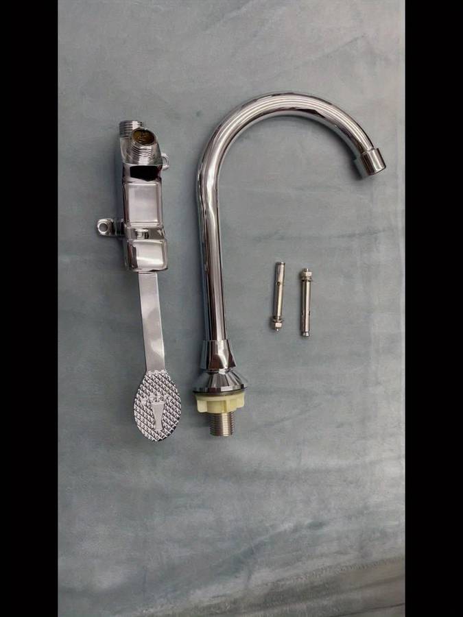 304 Stainless Steel Foot-Operated Faucet
