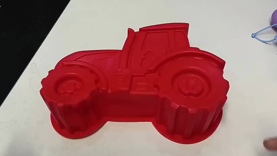 Suitable For Baking Molds Color 2Pcs Purple Tractor Cake Mold