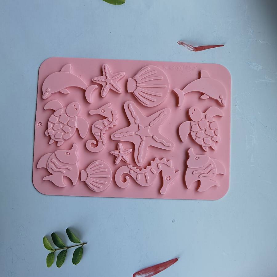 Suitable For Baking Molds Color Green
