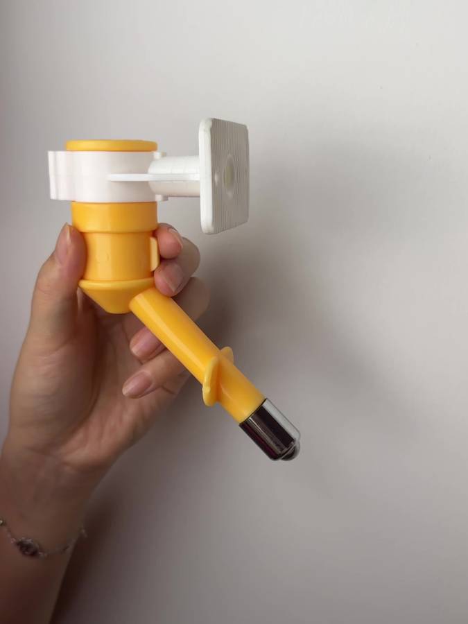 Pet Supplies Color Yellow Size Pet Water Dispenser