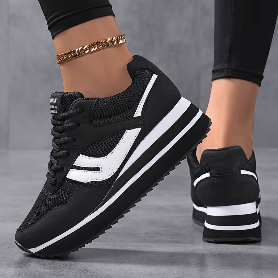 Women S Sneakers Color Black And White Sizeuk 6.5