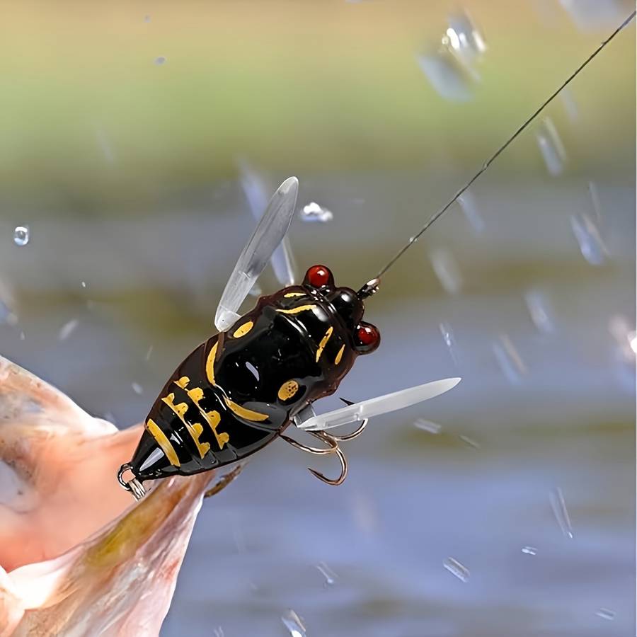 4pcs Bionic Cricket Topwater Fishing Lures ABS Material Mixed Color Rock Crawlers Fish Baits