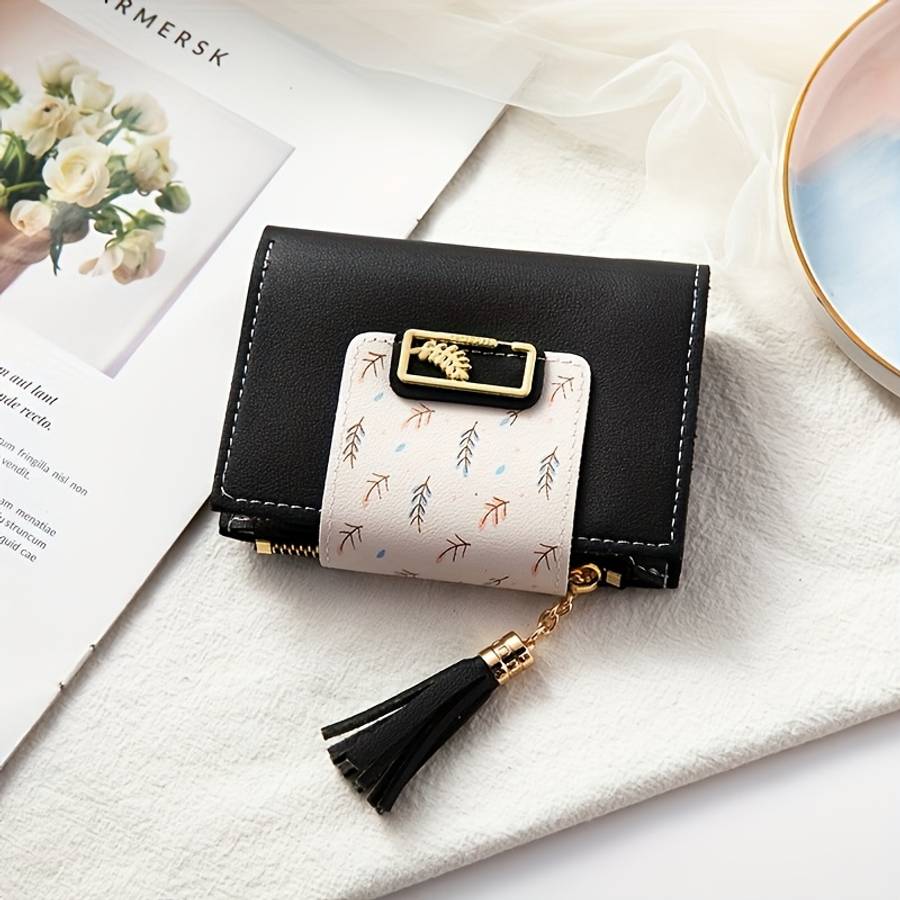 A Stylish And Cute Minimalist Wallet