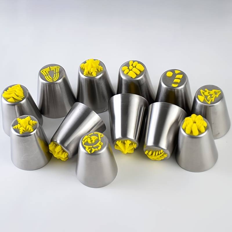 Professional Cake Decorating Head Model Holiday Season 12 Piece Set Of Mouths