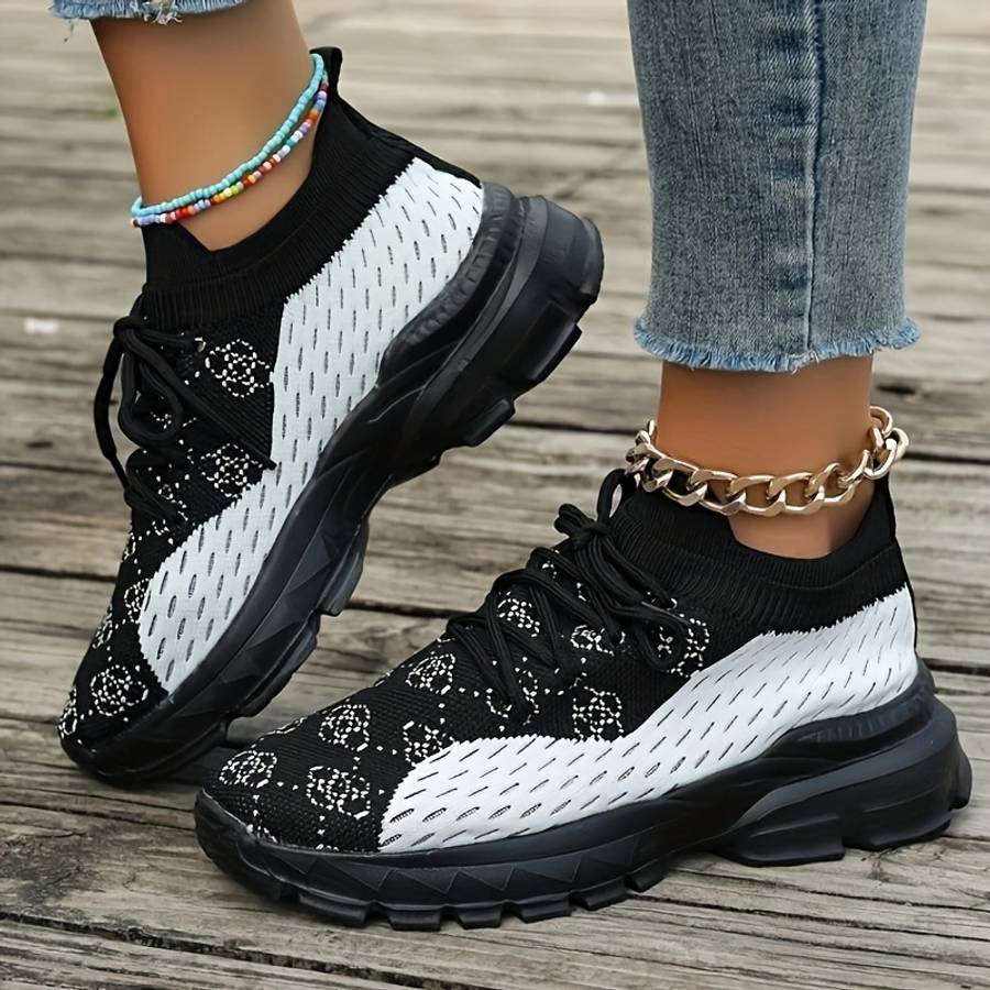 Women S Sneakers Color Black  White Sizeuk 7