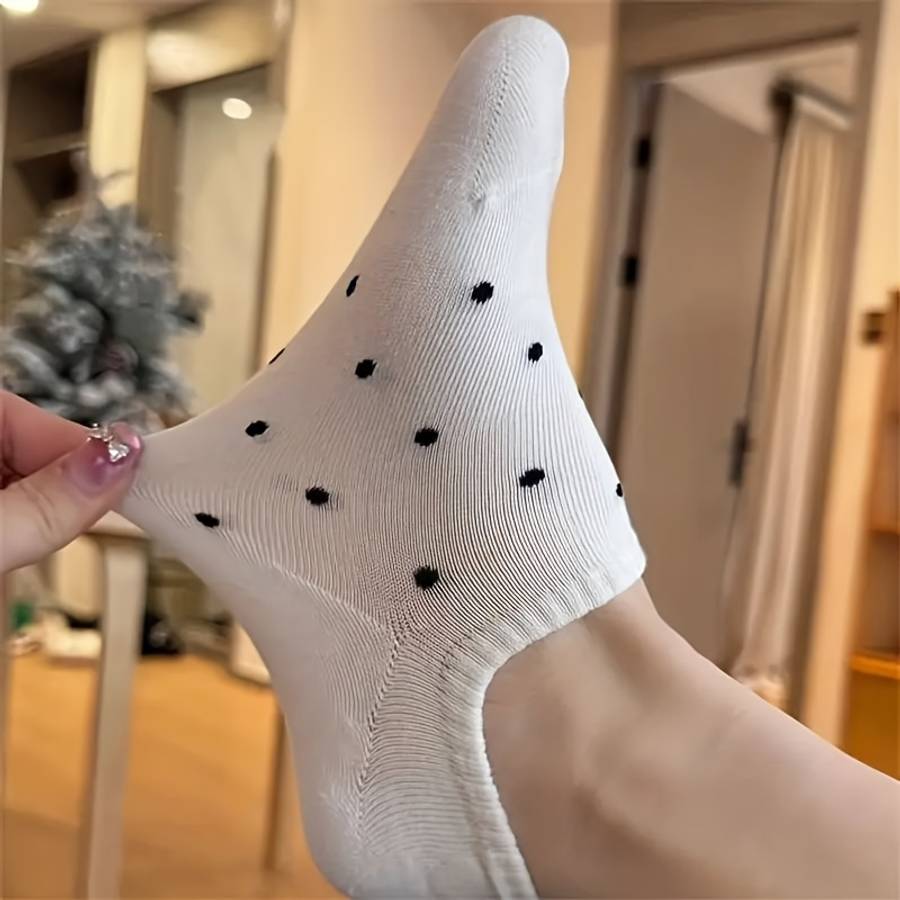 4 Pairs Of Mixed Colors One Size High Elastic Socks