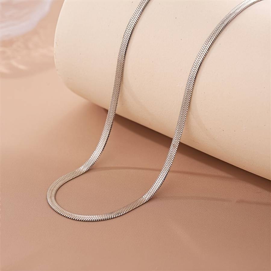 Minimalist Silver Plated Women Minimalist Flat Snake Bone Necklace Clubwear
