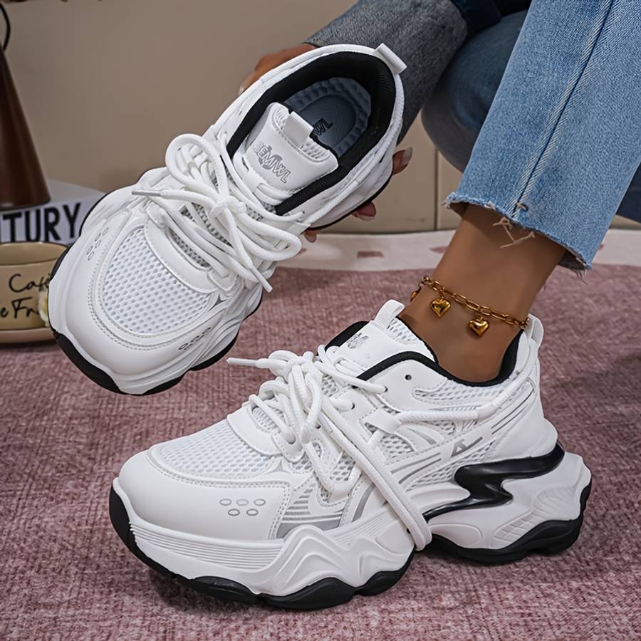 Women S Sneakers Color White And Black Sizeuk 3.5