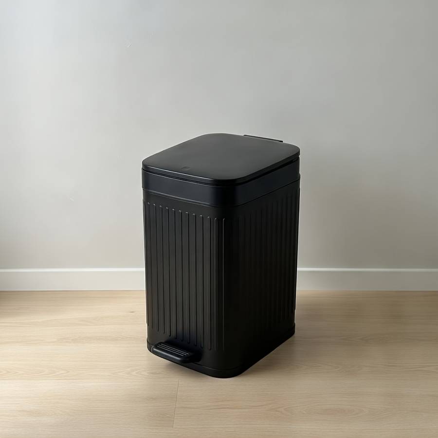 Garbage Can Color Black