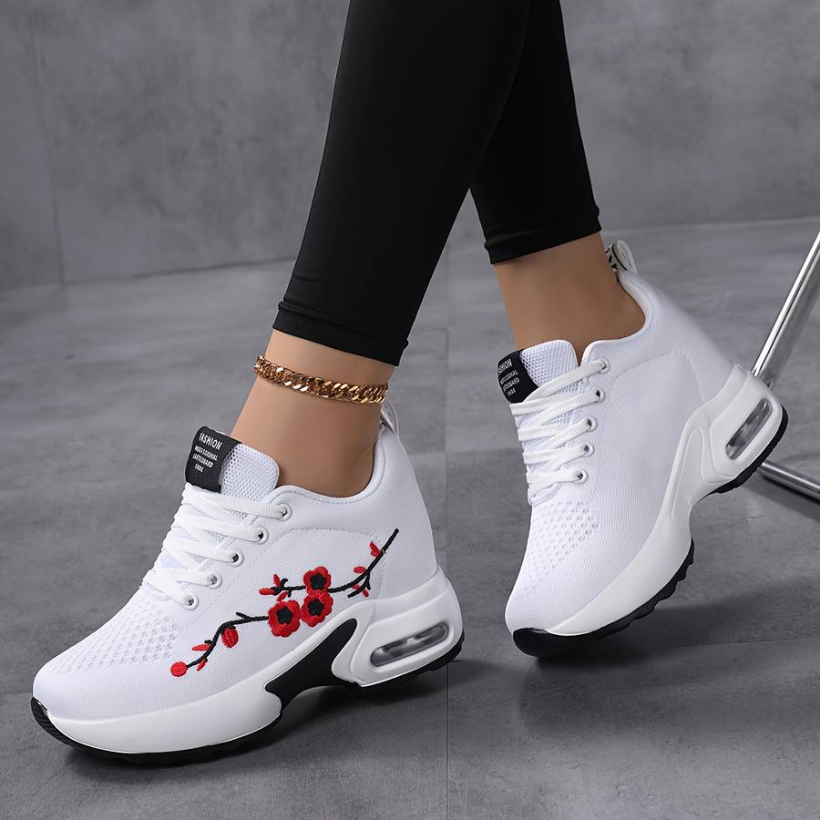 Women S Sneakers Color White Sizeuk 5