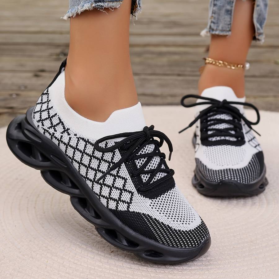 Women S Sneakers Color Blackwhite Sizeuk 6