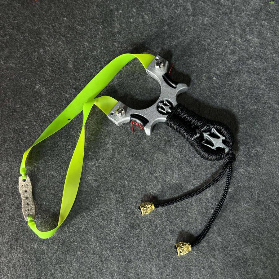 Slingshot Color Black