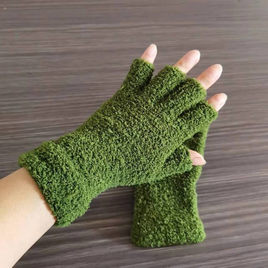 Gloves Color Green