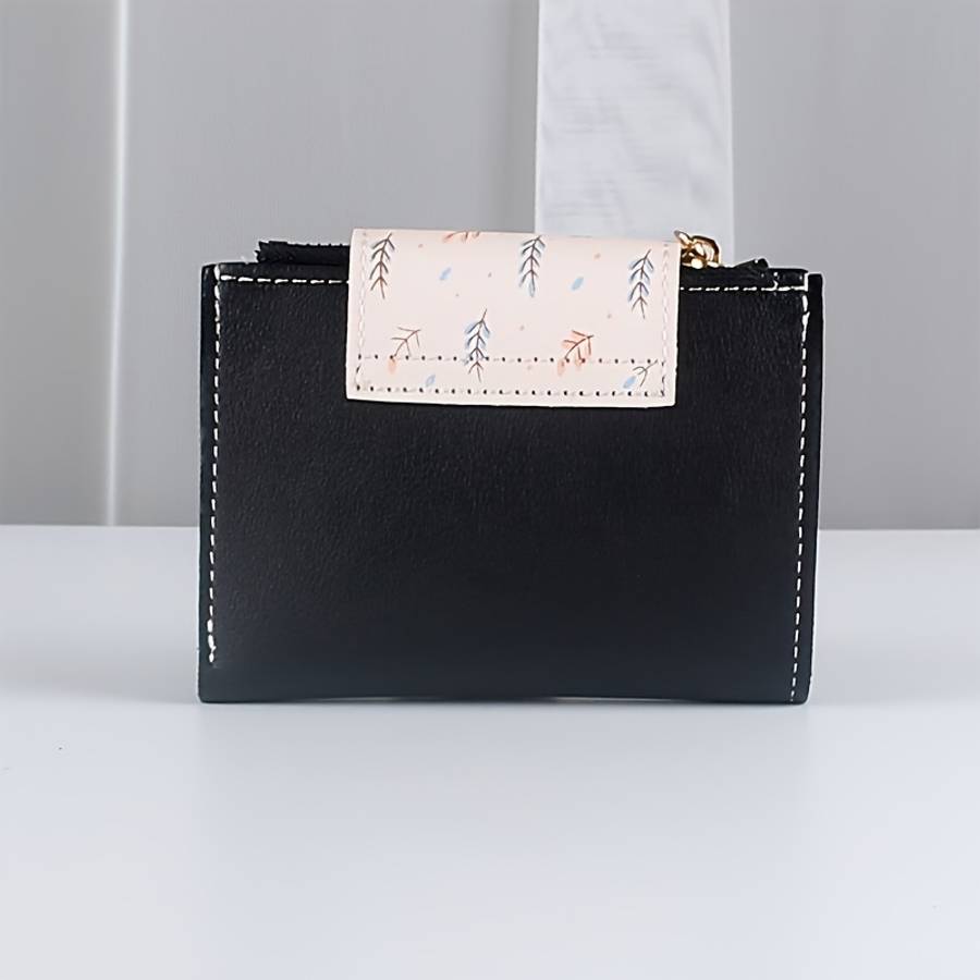 A Stylish And Cute Minimalist Wallet