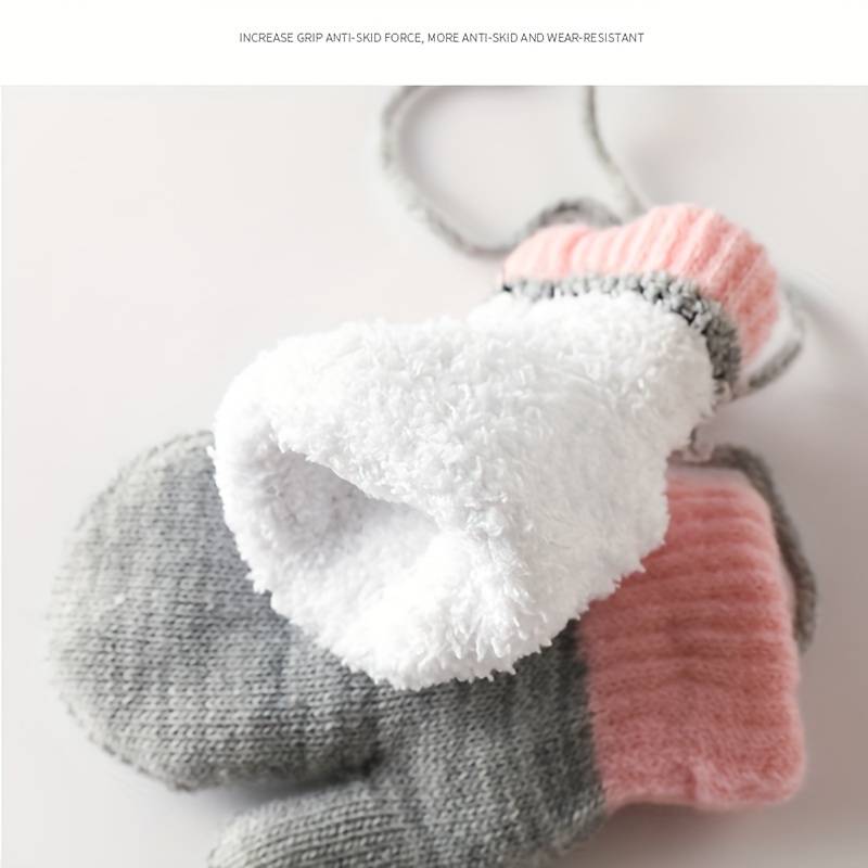 Winter Gloves Color Light Green Size 0 To 3Y