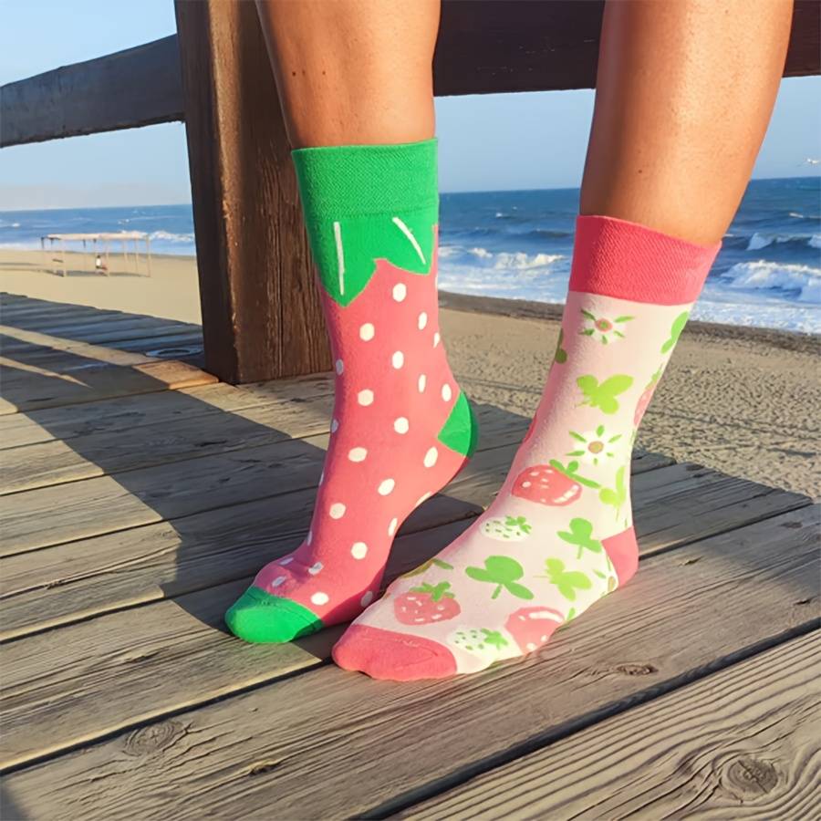 Women S Socks Color A Pair Of Strawberries Size Onesize