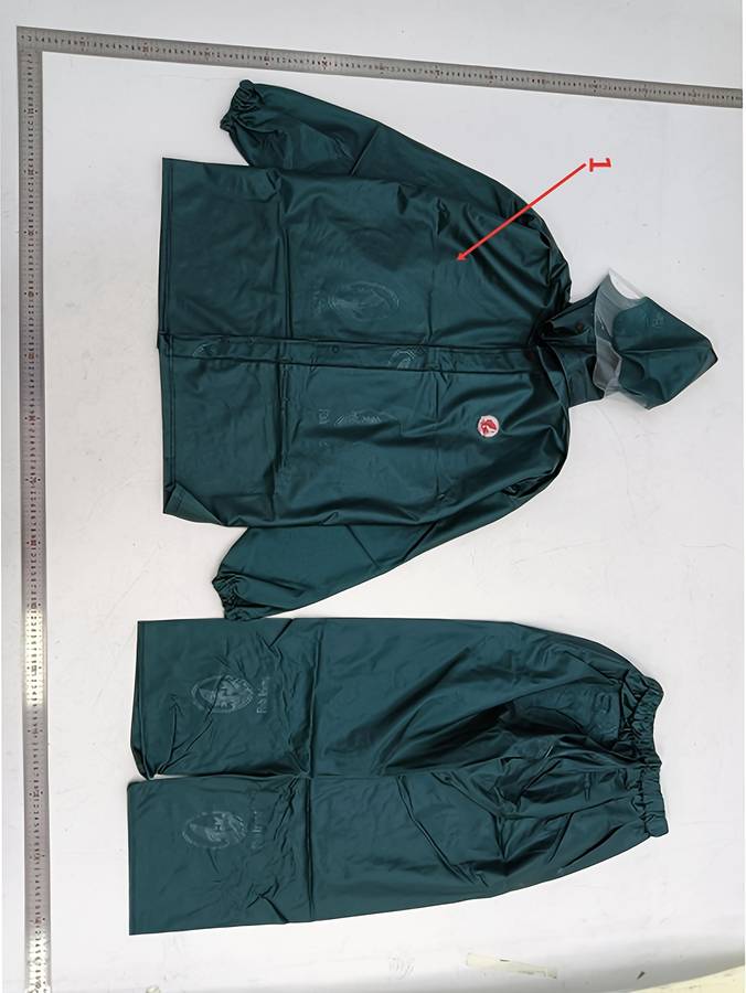 Raincoat Green Size M