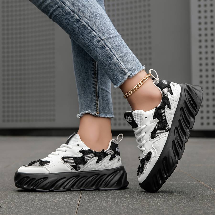 Women S Sneakers Color White And Black Sizeuk 6