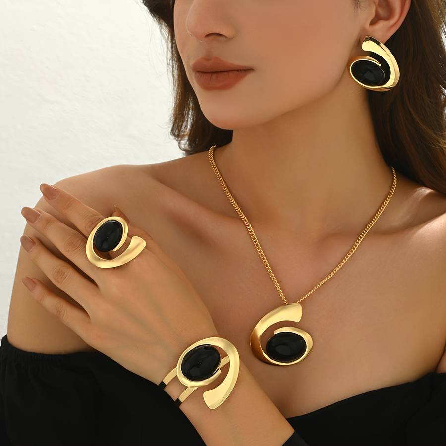 Womens Necklace Color Black