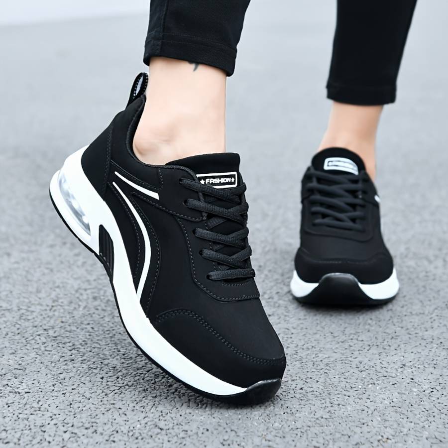 Women S Sneakers Color Black And White Sizeuk 5
