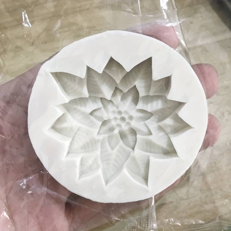 Suitable For Baking Molds Color Beige Color