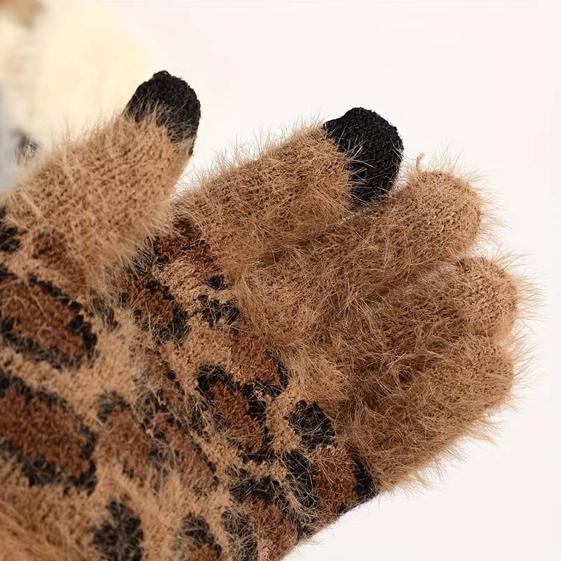 Winter Gloves Color White