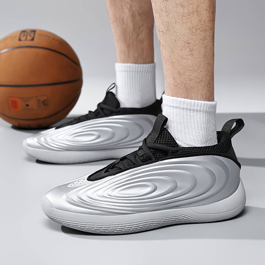 Basketball Shoes Color Black And Silvery Sizeuk 6