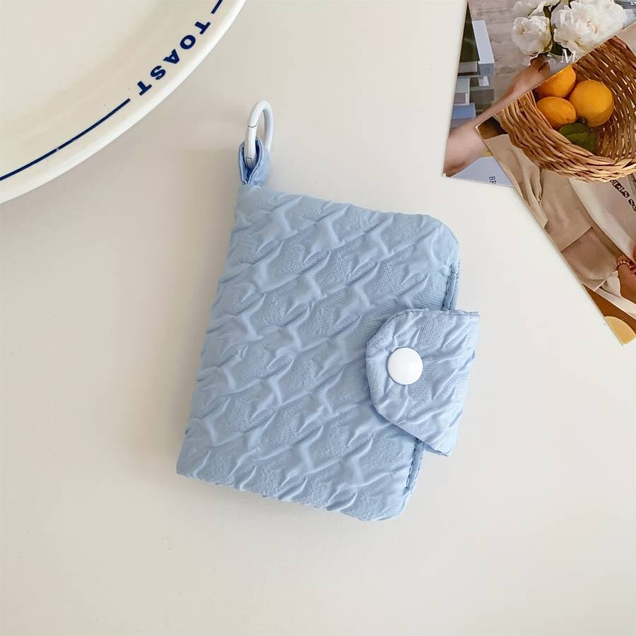 Elegant Bi-Fold Bubble Gauze Wallet With Snap Closure And Keychain Accessory Hand Washable Che