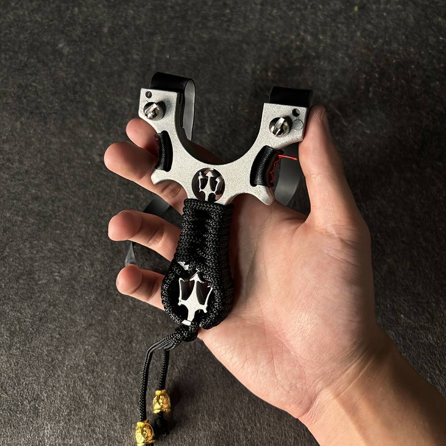 Slingshot Color Black