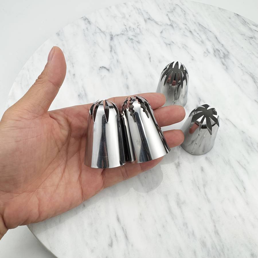 Professional Cake Decorating Head Style 4 Piece Set With Extra Large Mouth